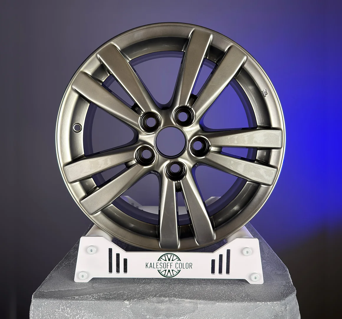 Диск Toyota после порошковой покраски: цвет бриметалл светлый — работа Kalesoff Color
