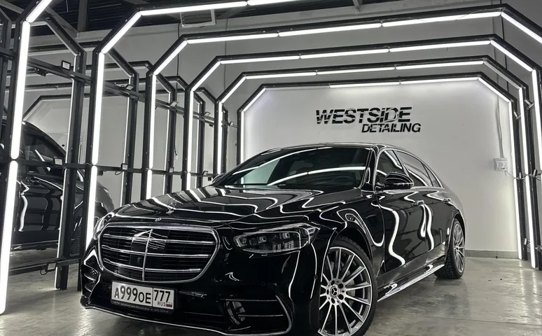 Автомобиль в боксе студии Westside Detailing, Пенза