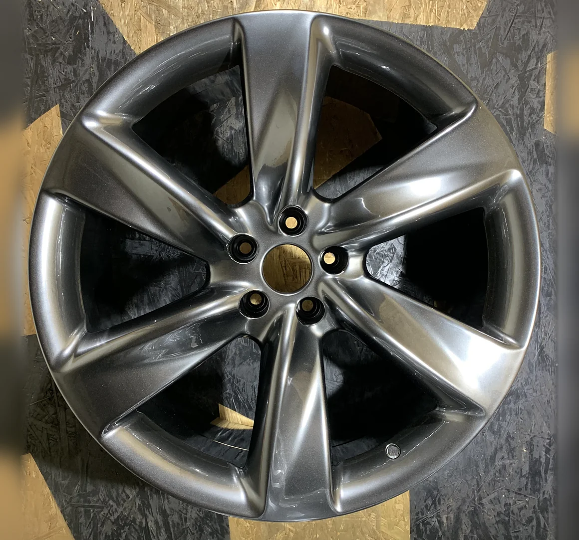 Диск Infiniti после порошковой покраски: цвет бриметалл — работа Kalesoff Color